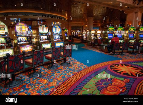 bahamas casino age